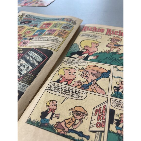 Harvey Comics Richie Rich Jackpots Comic #16 April 1975 Vintage Bagged Boarded - Picture 5 of 7